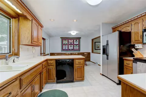 2110 W Applegate Dr, Appleton, WI 54914 photo 14