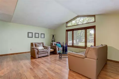 2110 W Applegate Dr, Appleton, WI 54914 photo 8