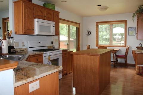 5830 Sandra Dr, Appleton, WI 54913 photo 4
