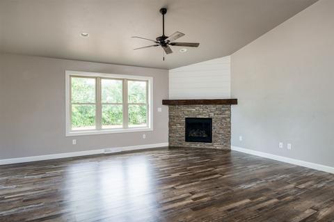 3322 E Lourdes Dr, Appleton, WI 54915 photo 2