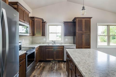 3322 E Lourdes Dr, Appleton, WI 54915 photo 4