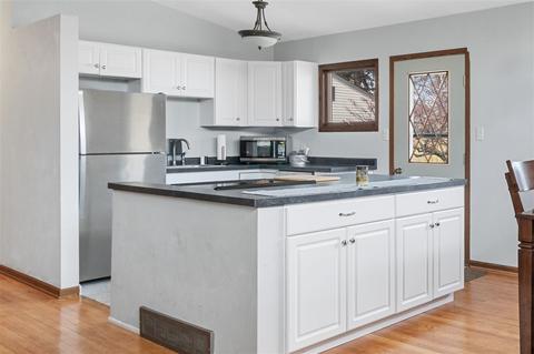 1018 S Weimar St, Appleton, WI 54915 photo 3