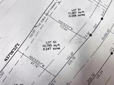 1707 Fairlawn Ave #50, North Fond Du Lac, WI 54937
