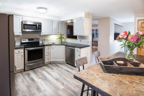 2032 W Jonathon Dr, Appleton, WI 54914 photo 6