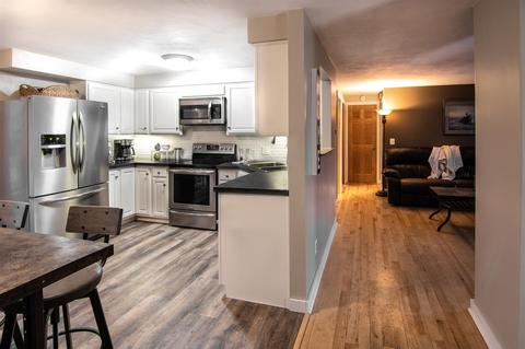 2032 W Jonathon Dr, Appleton, WI 54914 photo 7