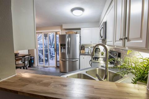2032 W Jonathon Dr, Appleton, WI 54914 photo 8