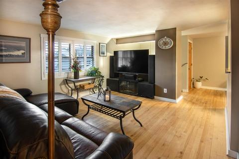 2032 W Jonathon Dr, Appleton, WI 54914 photo 9