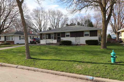 1032 E Park Hills Dr, Appleton, WI 54915 photo 1
