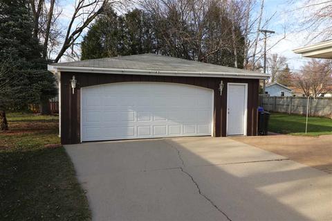 1032 E Park Hills Dr, Appleton, WI 54915 photo 4