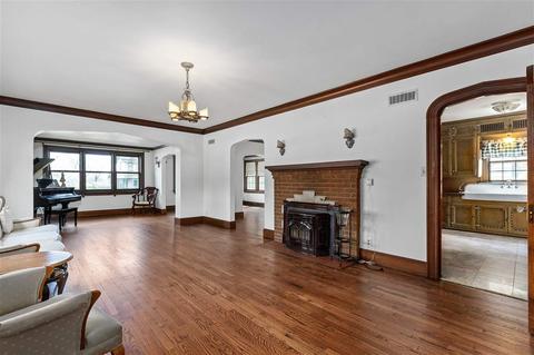 707 W Prospect Ave, Appleton, WI 54914 photo 2