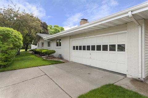 1607 S Carver Ln, Appleton, WI 54914 photo 24
