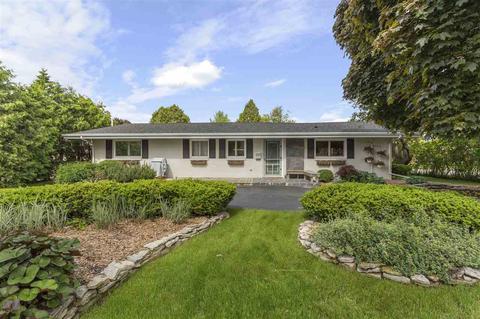 1607 S Carver Ln, Appleton, WI 54914 photo 1