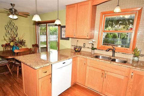 2823 E Rock A Way Rd, Appleton, WI 54915 photo 8
