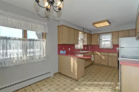 1010 Paramount Dr, Chilton, WI 53014 photo 8
