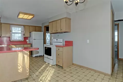 1010 Paramount Dr, Chilton, WI 53014 photo 9