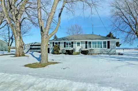 1010 Paramount Dr, Chilton, WI 53014 photo 3
