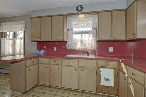 1010 Paramount Dr, Chilton, WI 53014 photo 7