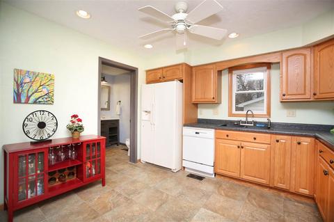 532 N State St, Appleton, WI 54911 photo 7