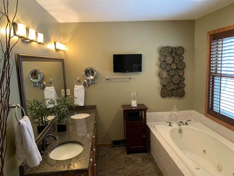 237 Burning Tree Ct, Wrightstown, WI 54180 photo 11