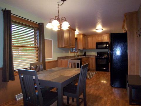 334 Janet Ct, Wrightstown, WI 54180 photo 2