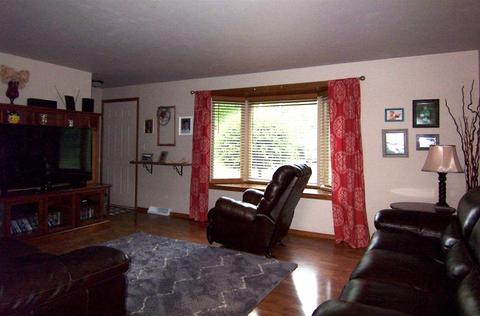 334 Janet Ct, Wrightstown, WI 54180 photo 3