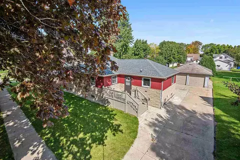 1424 W 8th St, Appleton, WI 54914 photo 1