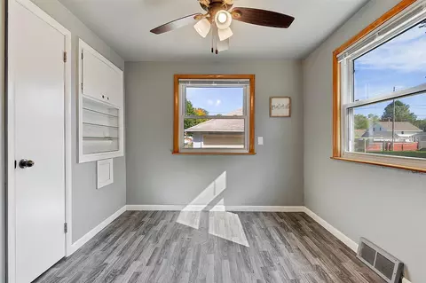 1424 W 8th St, Appleton, WI 54914 photo 3