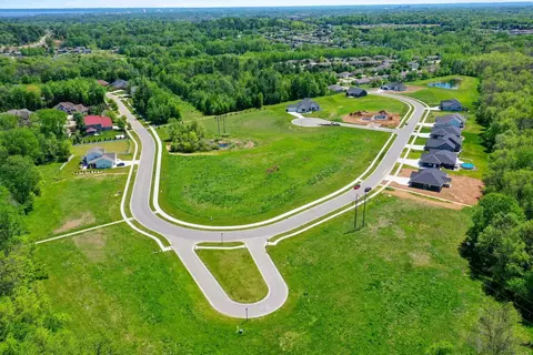 folkestone drive, Green Bay, WI 54313