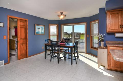 2237 W Twin Willows Dr, Appleton, WI 54914 photo 8