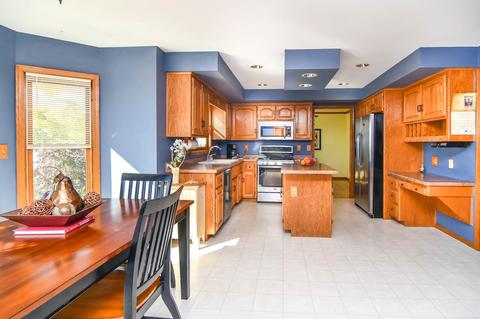 2237 W Twin Willows Dr, Appleton, WI 54914 photo 5