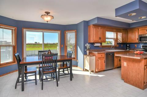 2237 W Twin Willows Dr, Appleton, WI 54914 photo 7
