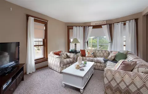 821 N Oneida St, Appleton, WI 54911 photo 5
