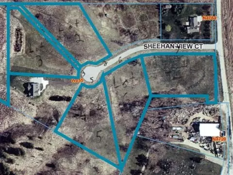 Sheehan View Court, Campbellsport, WI 53010