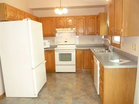 2412 N Skylark Dr, Appleton, WI 54914 photo 10