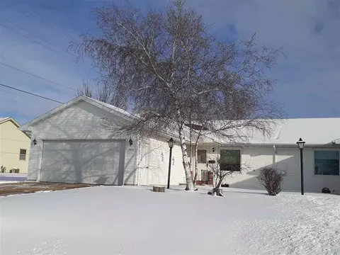 2412 N Skylark Dr, Appleton, WI 54914 photo 1