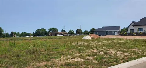 1780 Bobby Jones Dr #33, De Pere, WI 54115