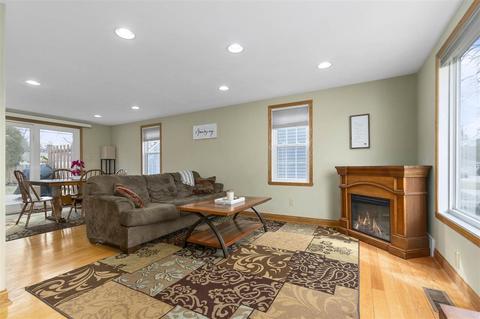 8 Cherry Ct, Appleton, WI 54915 photo 7