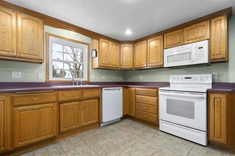 8 Cherry Ct, Appleton, WI 54915 photo 4