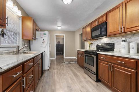 1925 N Oneida St, Appleton, WI 54911 photo 4