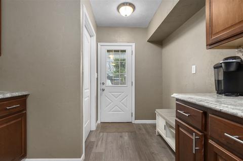 1925 N Oneida St, Appleton, WI 54911 photo 2