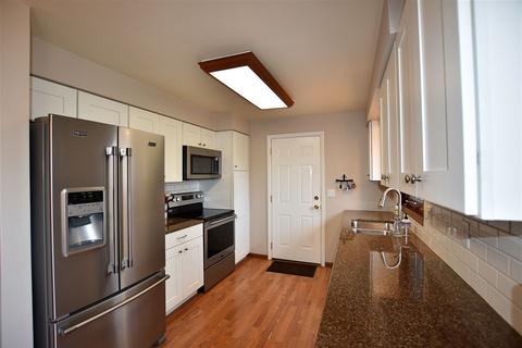2319 S Horizon Dr, Appleton, WI 54915 photo 3