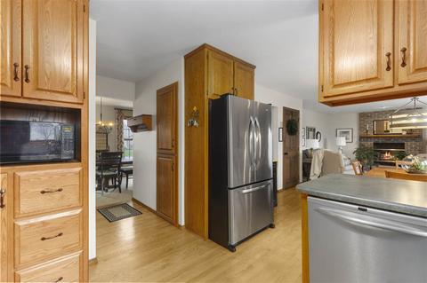 2321 W Seneca Dr, Appleton, WI 54914 photo 5