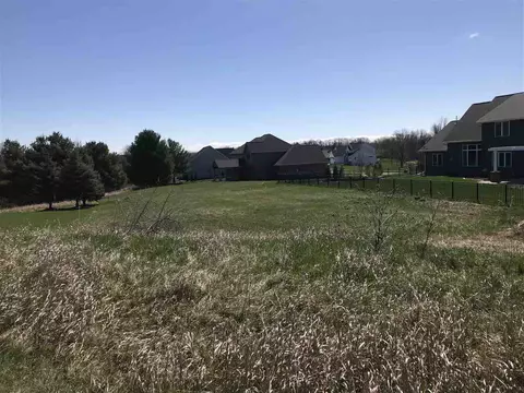 2140 Lucille Ct #12, Suamico, WI 54313