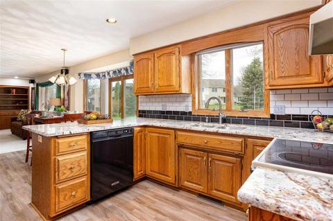 3111 Sun Valley Ct, Appleton, WI 54911 photo 3