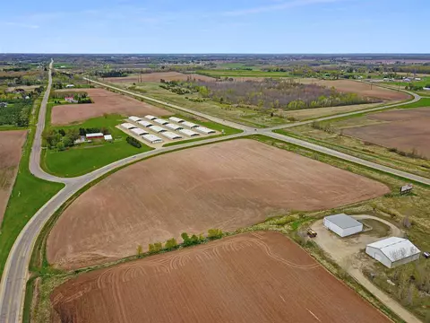 Hwy D, New London, WI 54961