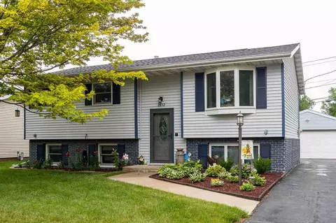 2512 S Telulah Ave, Appleton, WI 54915 photo 1