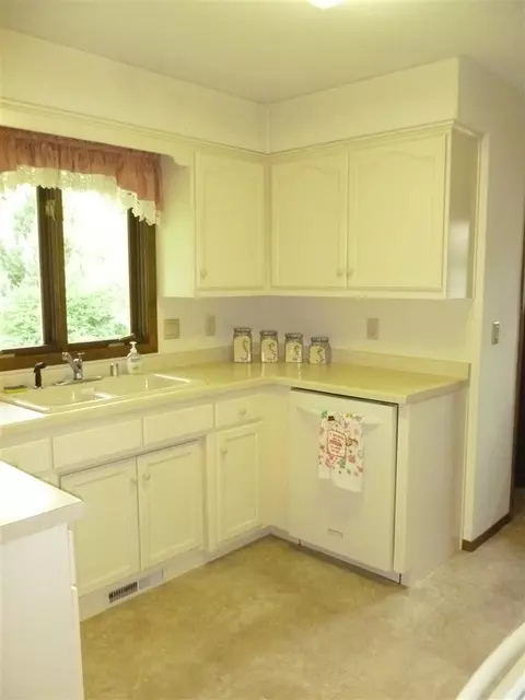 2531 S Harmon St, Appleton, WI 54915 photo 7