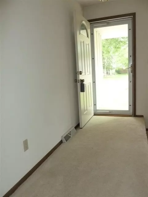 2531 S Harmon St, Appleton, WI 54915 photo 3