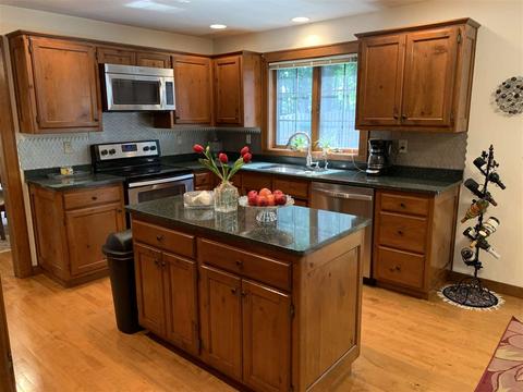 3525 S Bob O Link Ln, Appleton, WI 54915 photo 4