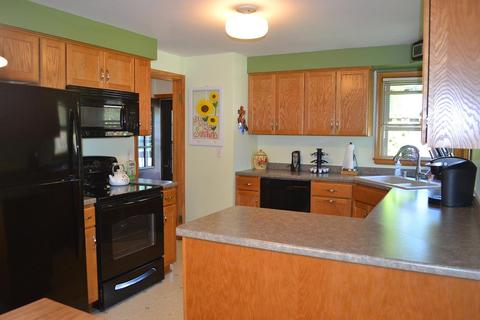 2319 S Carpenter St, Appleton, WI 54915 photo 5